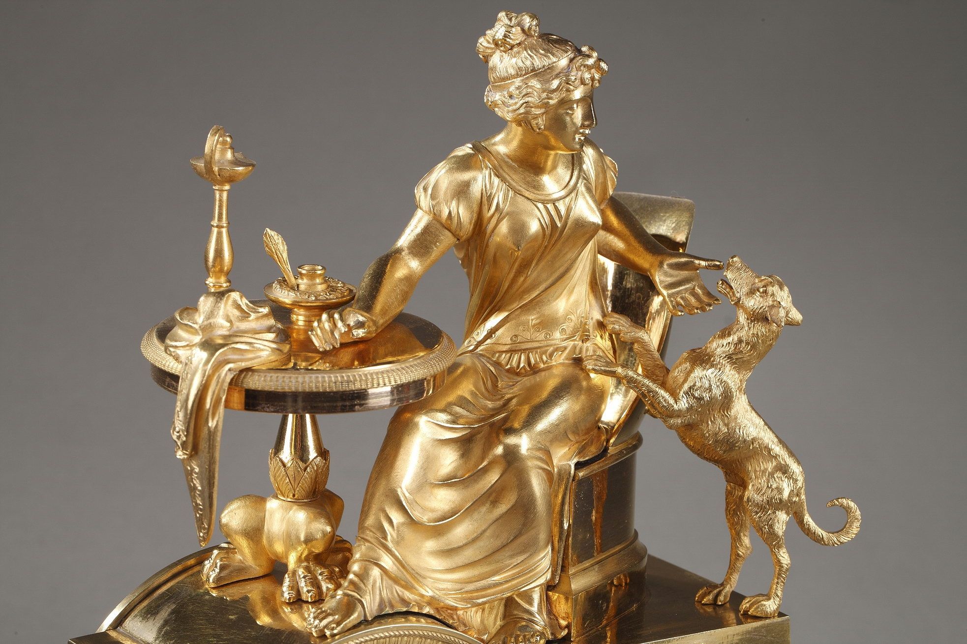 "La fidélité" époque Empire pendule en bronze doré